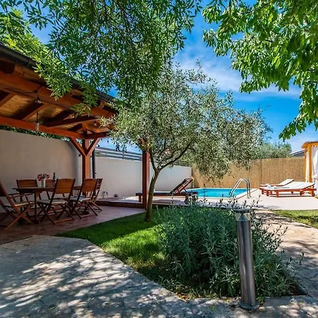 L L Sikici By Istrialux Villa Pula