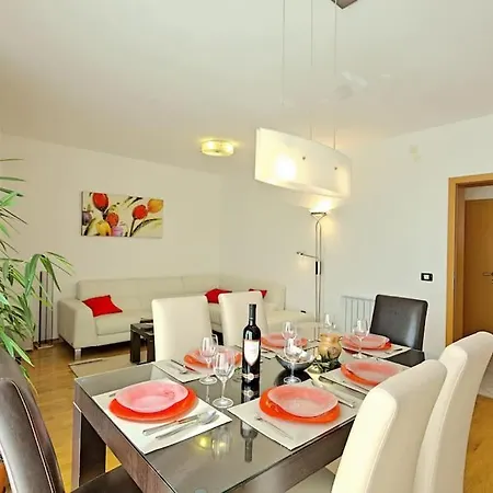 Villa L L Sikici By Istrialux Pola