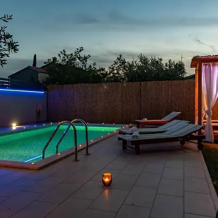 Villa L L Sikici By Istrialux