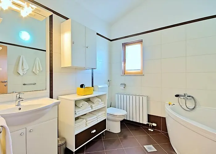 Willa L L Sikici By Istrialux *