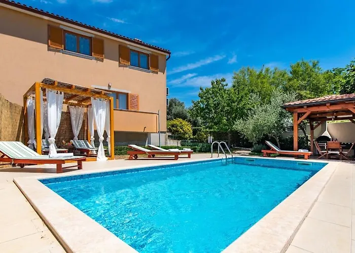 L L Sikici By Istrialux Vila Pula