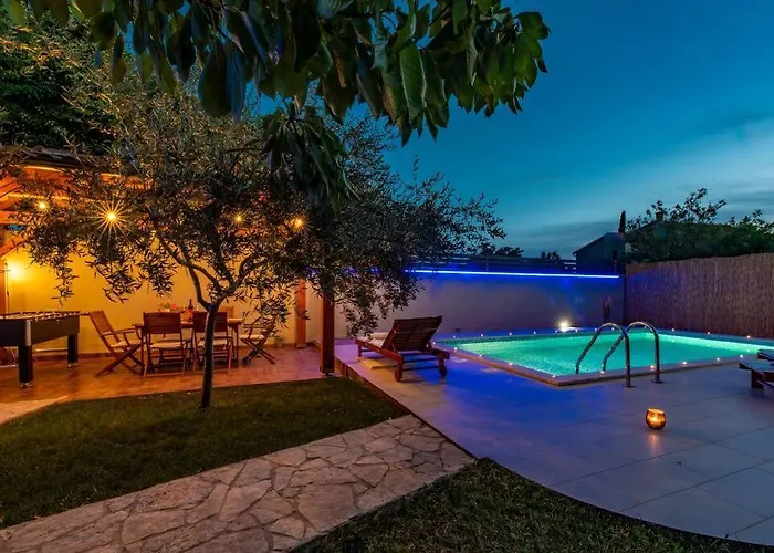 L L Sikici By Istrialux